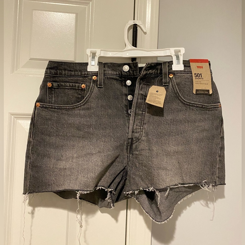Levi’s 501 Black High Rise Shorts - Size 30 - NWT in Perfect Condition!